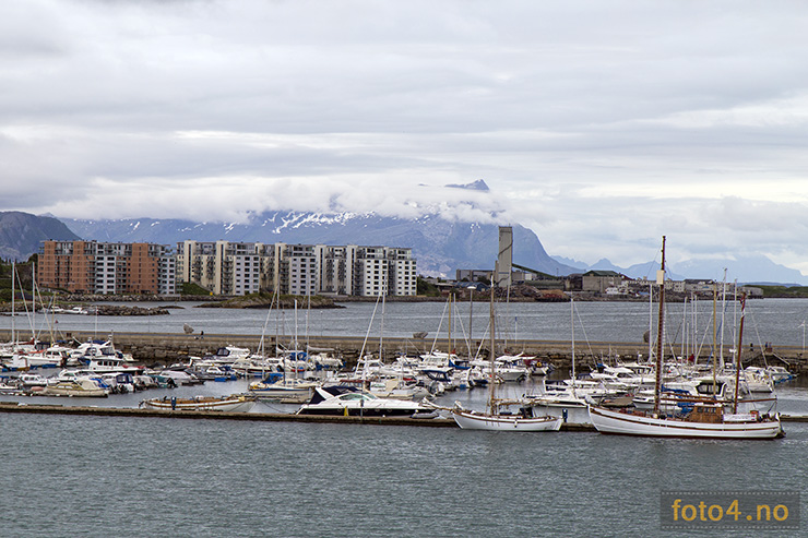 Bod&oslash; gjestehavn